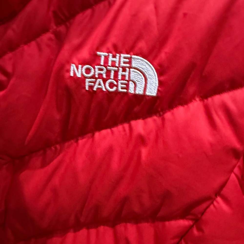 The North Face Vibrant Red Goose Down Quilted Jacket Size Medium - Picture 2 of 4